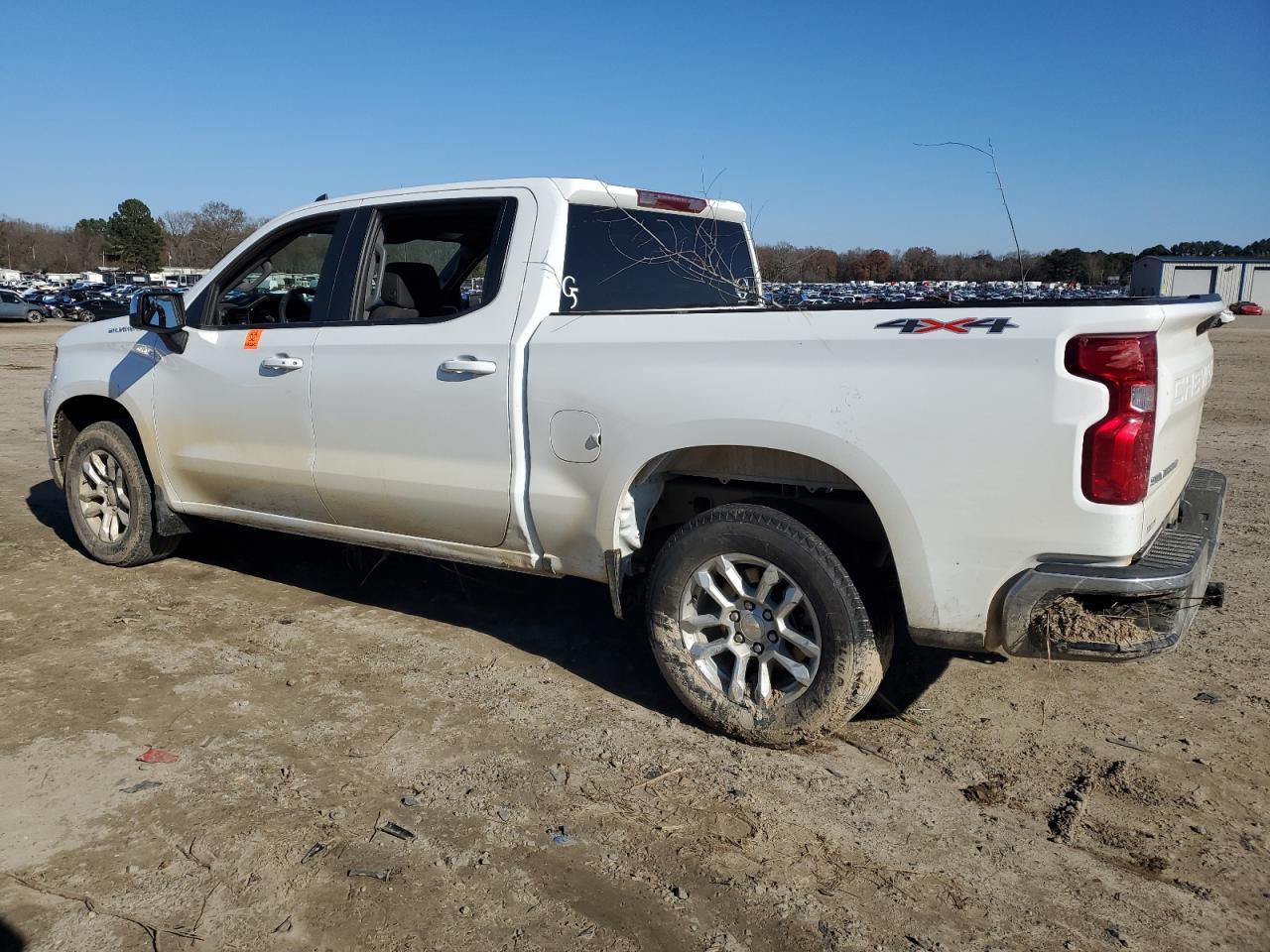 2023 CHEVROLET SILVERADO - Image 2