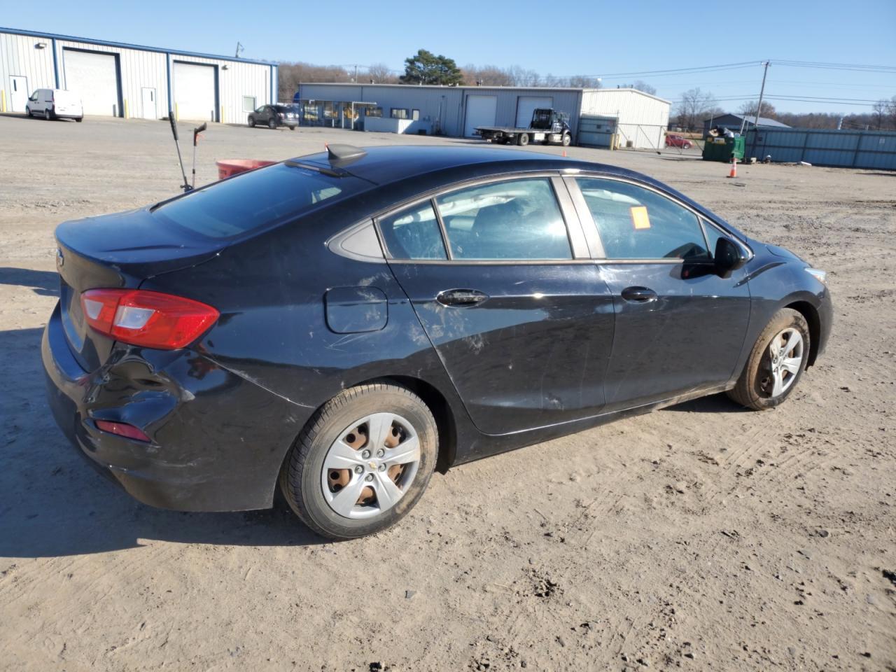 2017 CHEVROLET CRUZE LS - Image 3