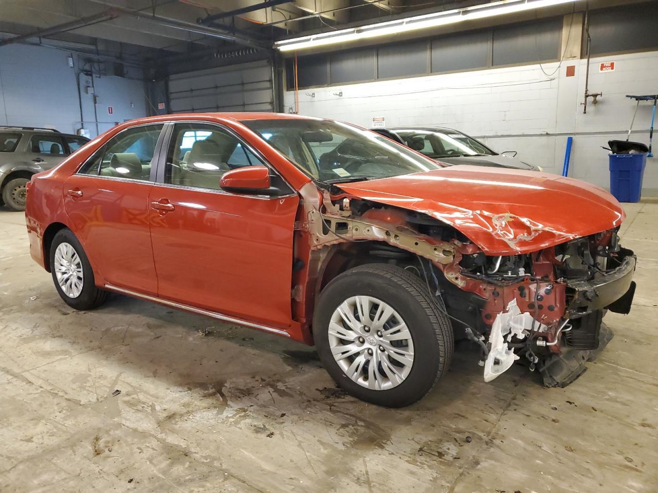 2014 TOYOTA CAMRY L - Image 4
