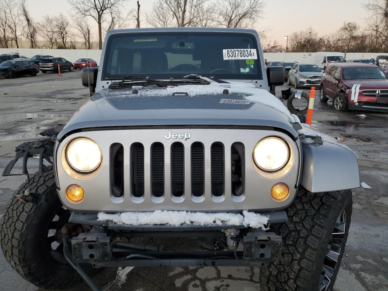 2014 JEEP WRANGLER U - Image 5