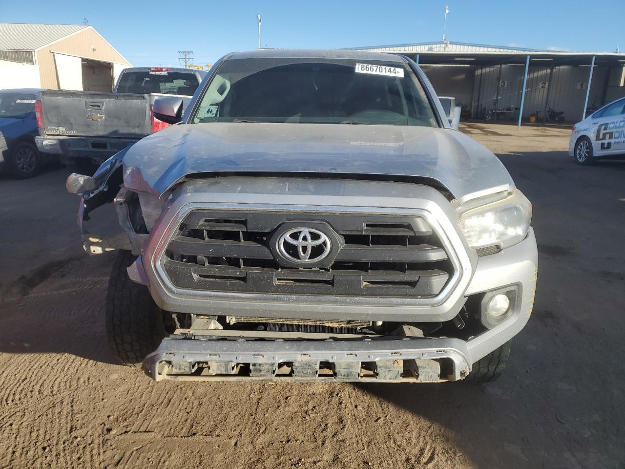 2017 TOYOTA TACOMA DOU - Фото 5