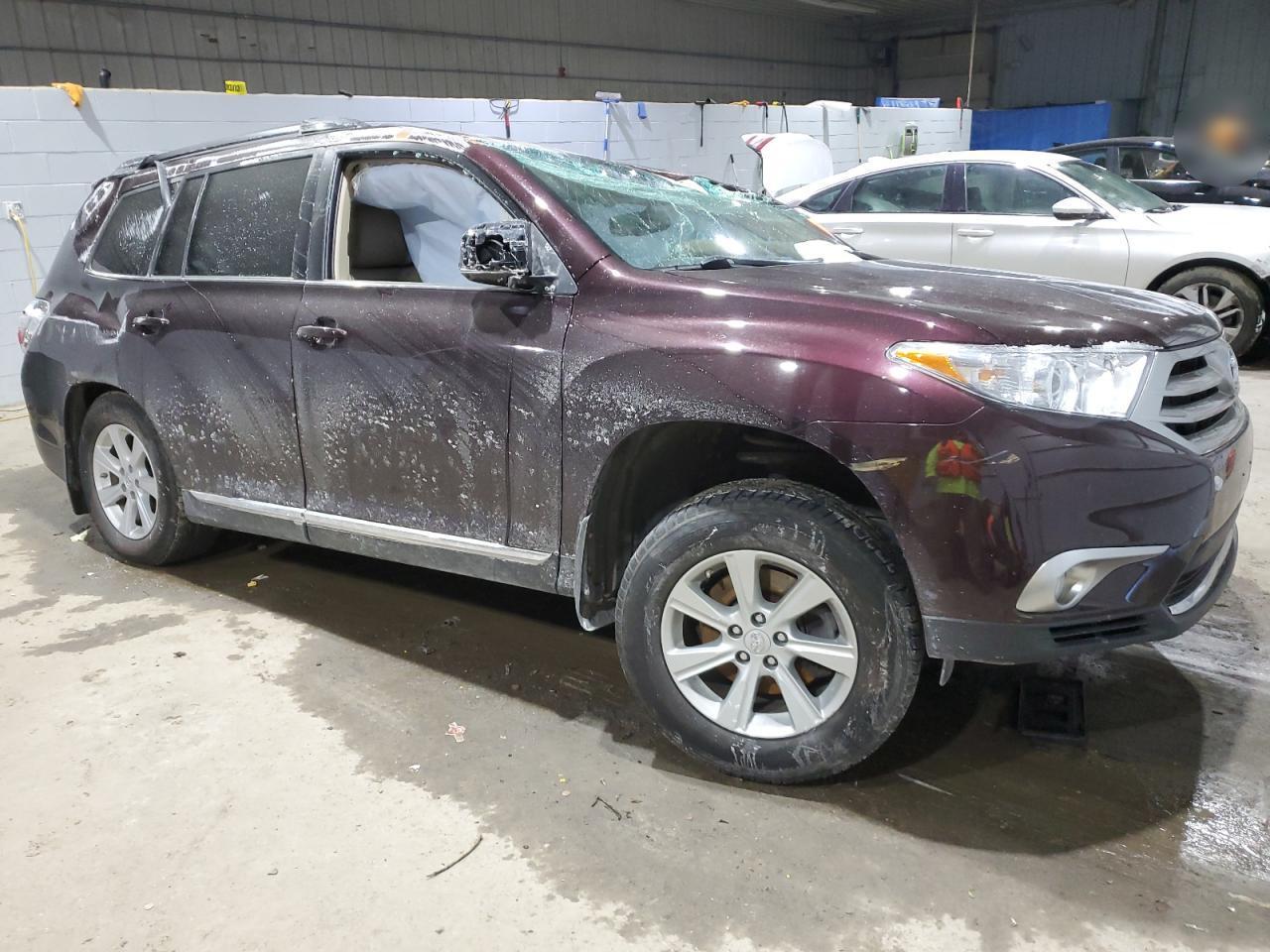 2011 TOYOTA HIGHLANDER - Image 4