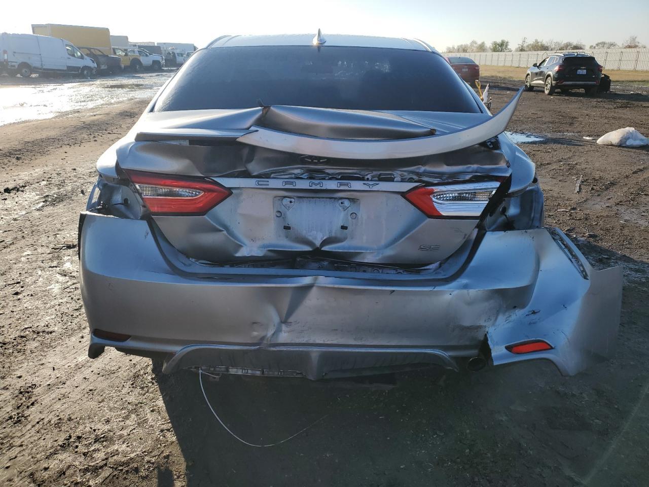 2019 TOYOTA CAMRY L - Фото 6
