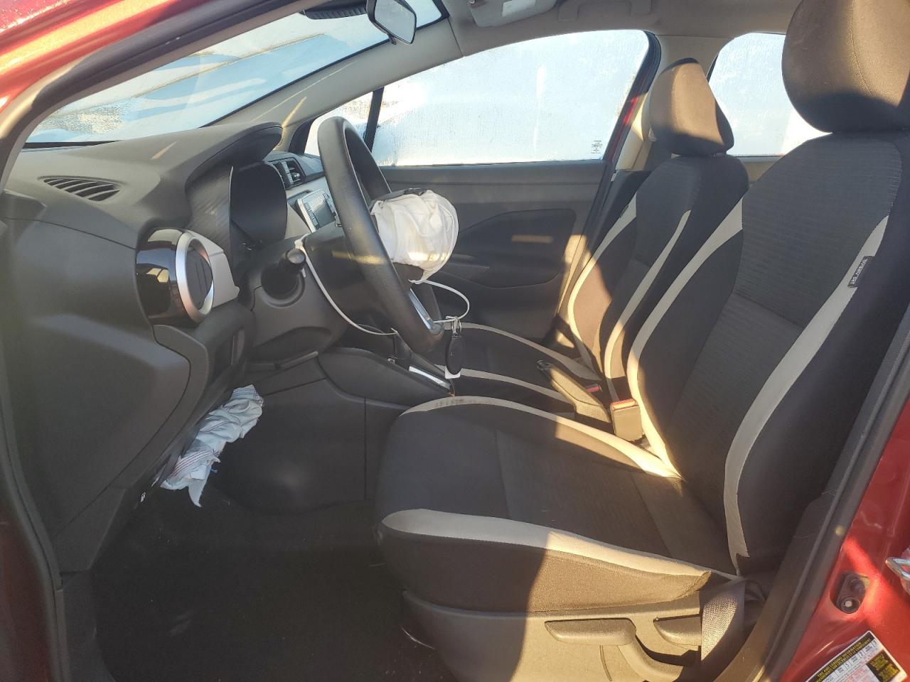 2021 NISSAN VERSA SV - Фото 7