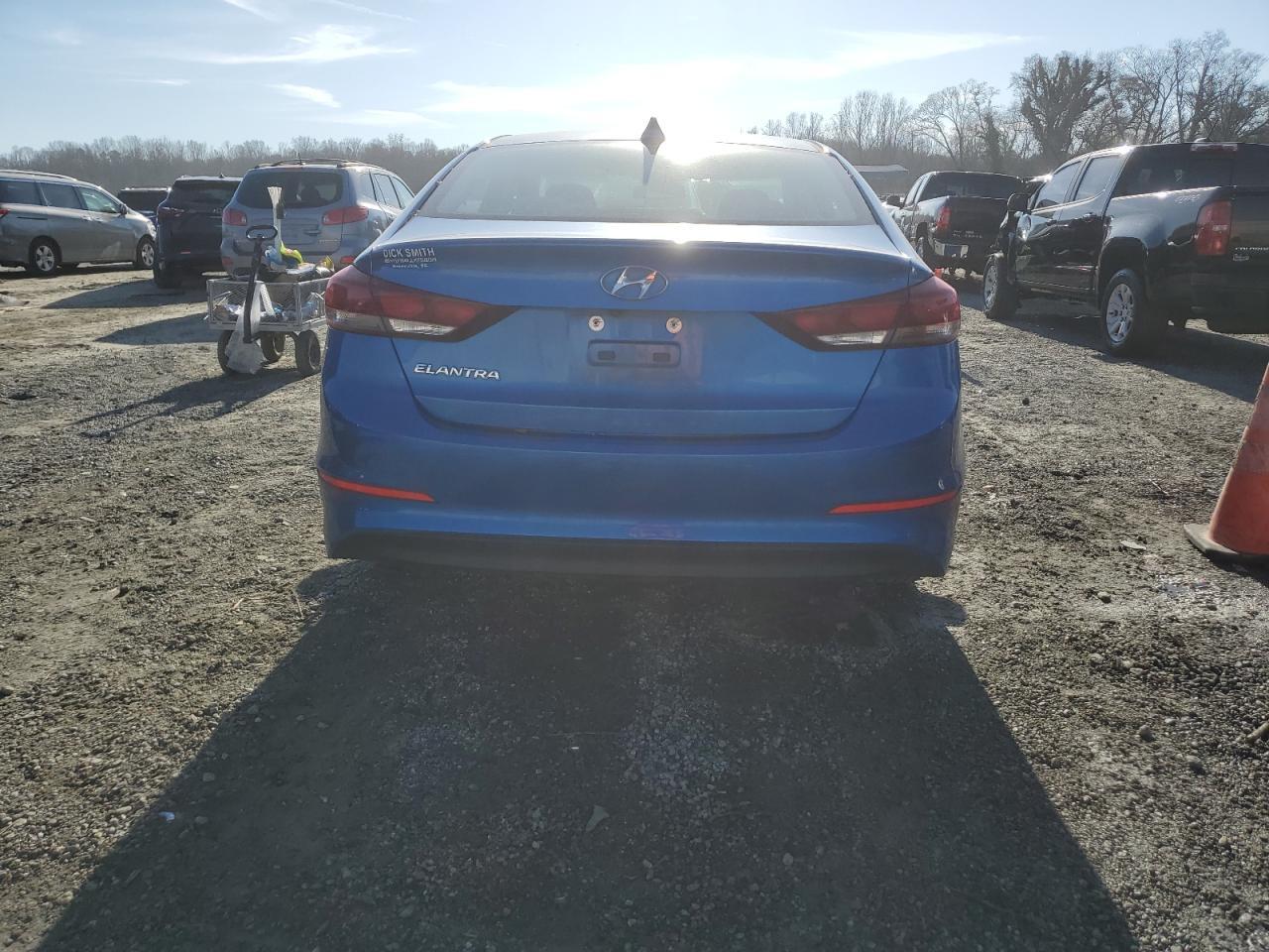 2018 HYUNDAI ELANTRA SE - Image 6