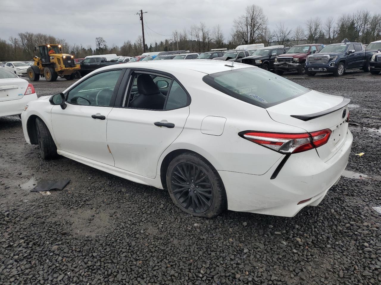 2020 TOYOTA CAMRY SE - Image 2