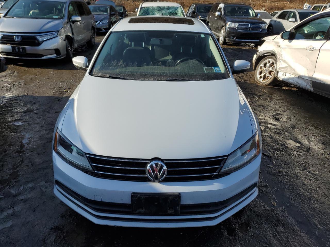 2017 VOLKSWAGEN JETTA SE - Фото 5