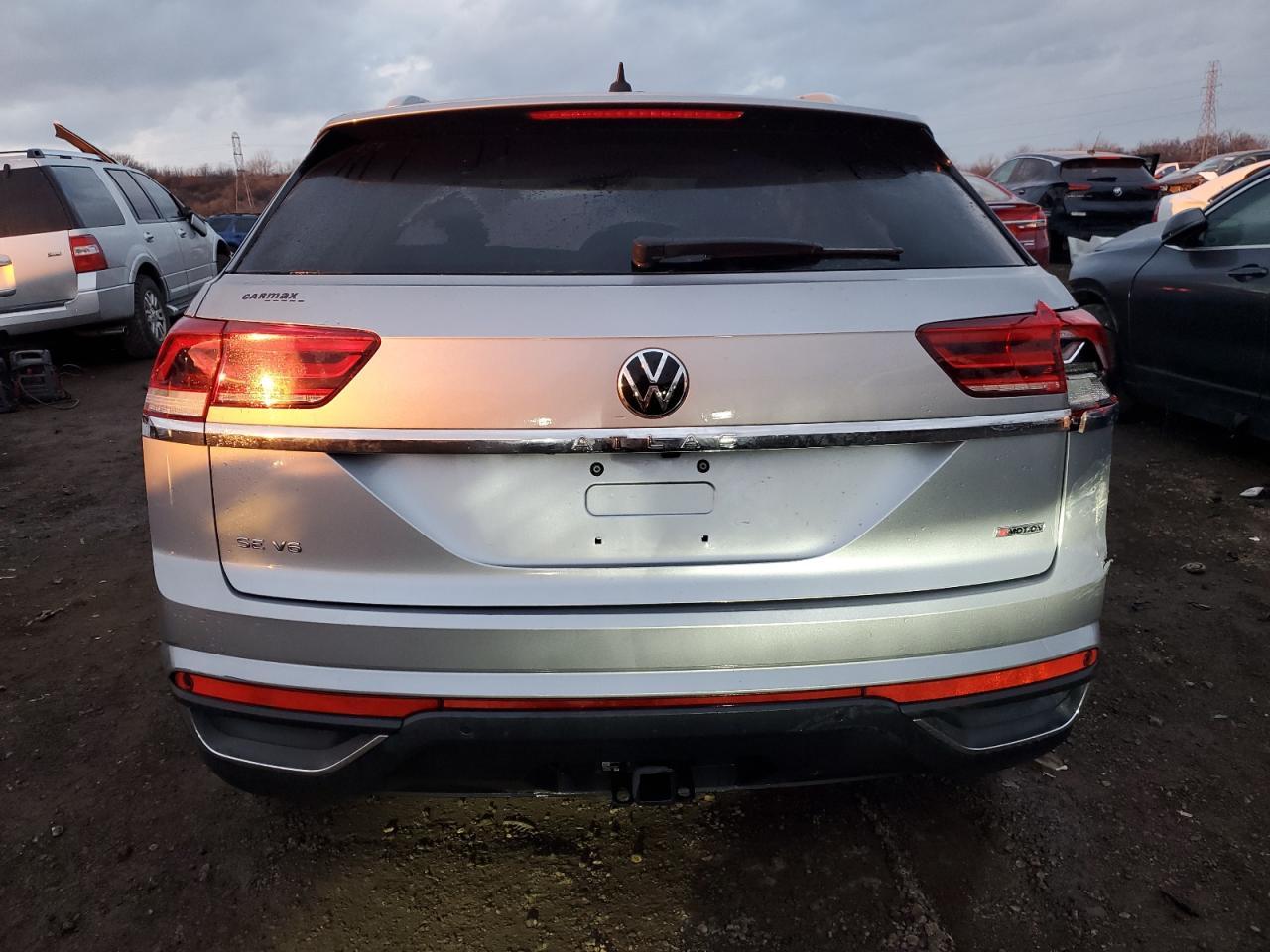 2022 VOLKSWAGEN ATLAS CROS - Image 6