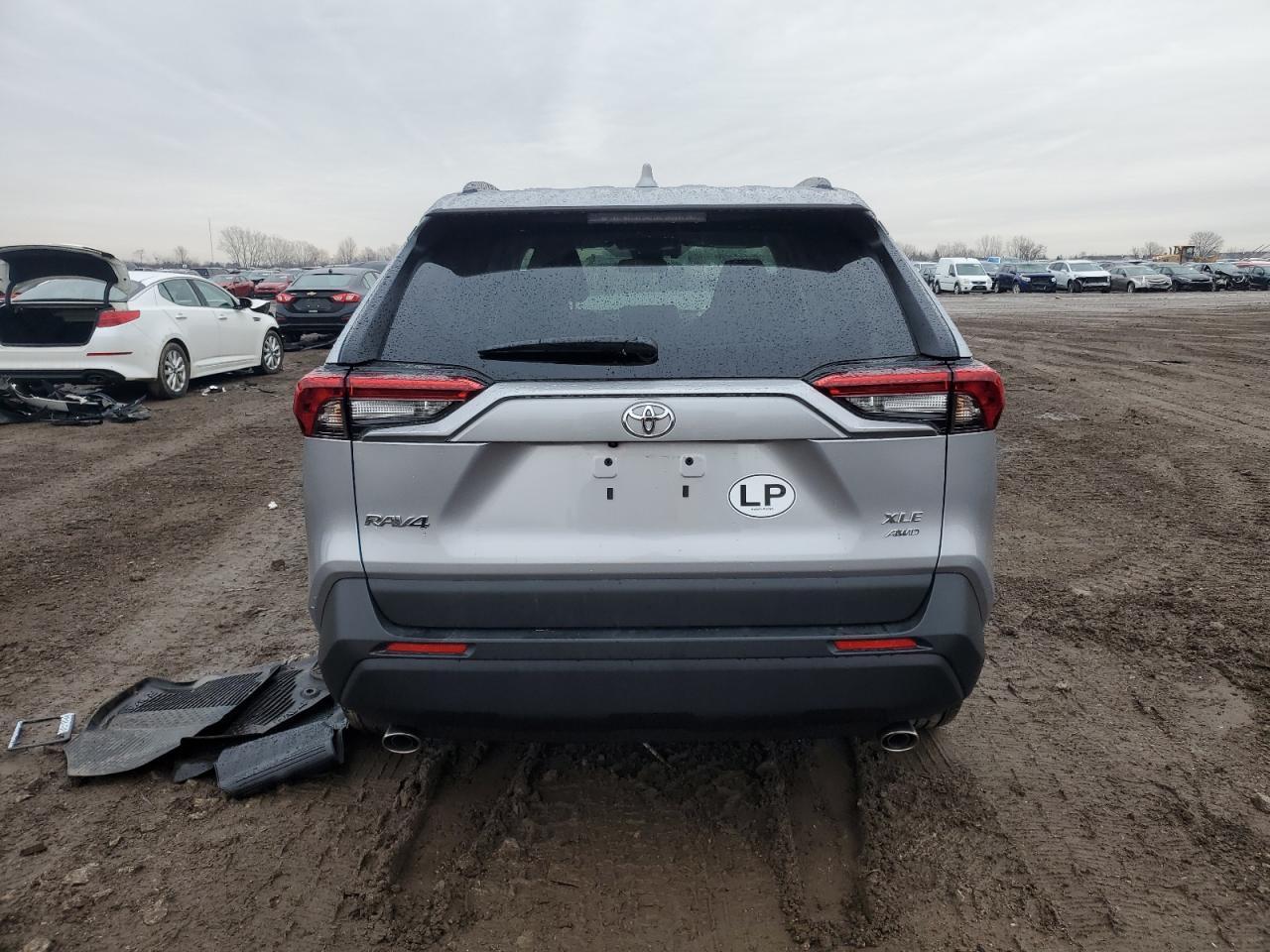 2024 TOYOTA RAV4 XLE P - Image 6