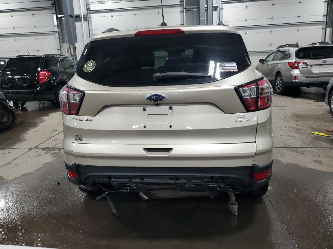 2017 FORD ESCAPE SE - Фото 6