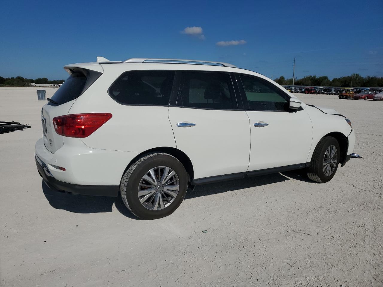 2019 NISSAN PATHFINDER - Image 3