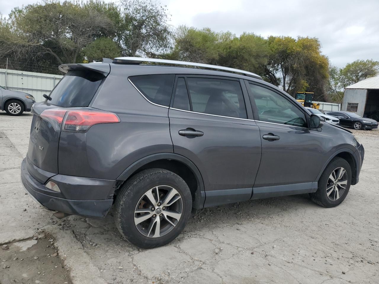 2016 TOYOTA RAV4 XLE - Фото 3