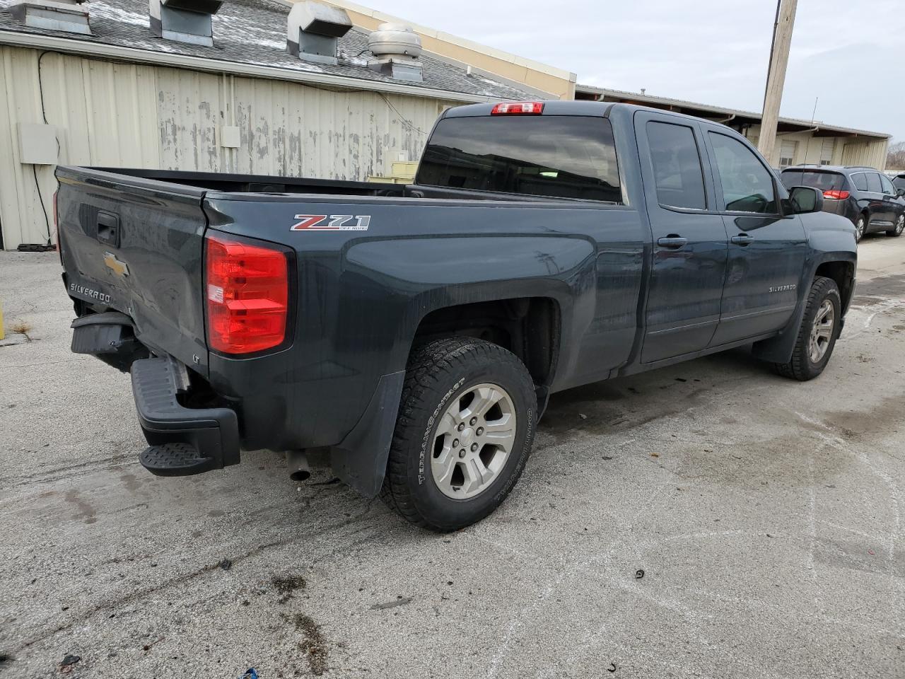 2017 CHEVROLET SILVERADO - Image 3