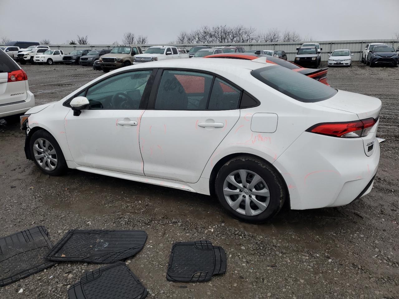 2021 TOYOTA COROLLA LE - Фото 2