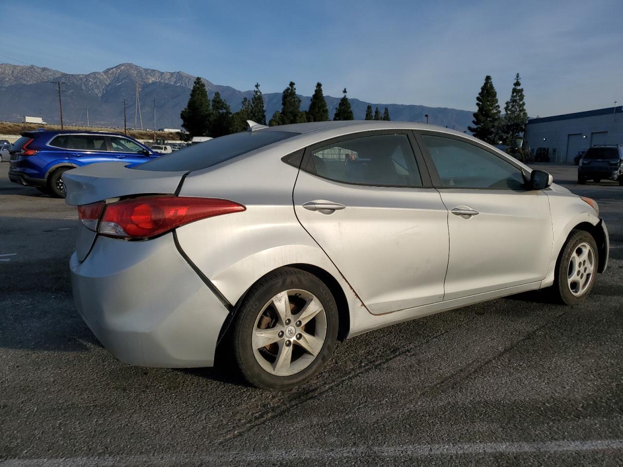 2013 HYUNDAI ELANTRA GL - Image 3