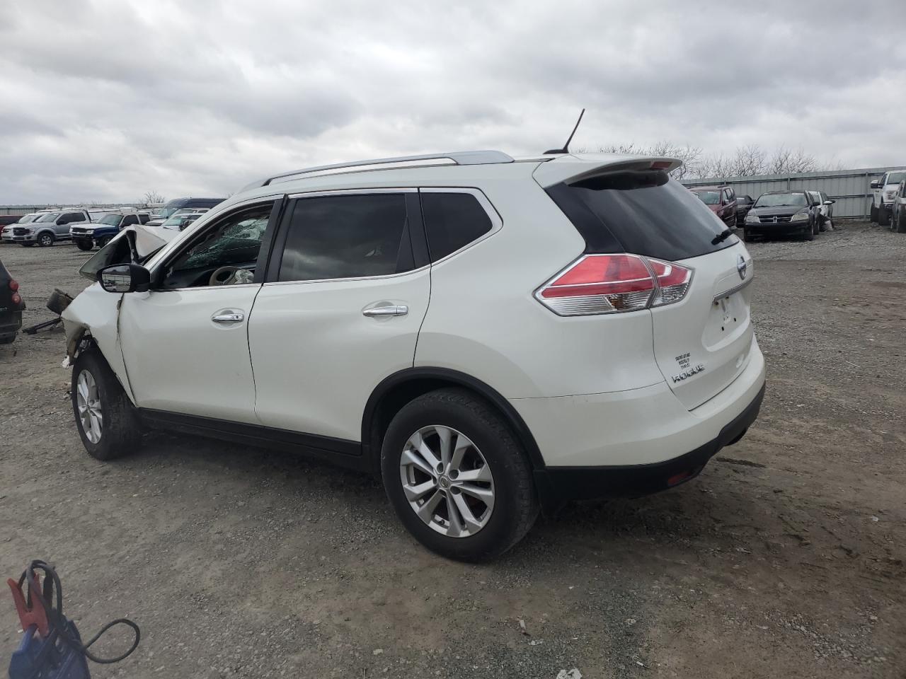 2015 NISSAN ROGUE S - Image 2