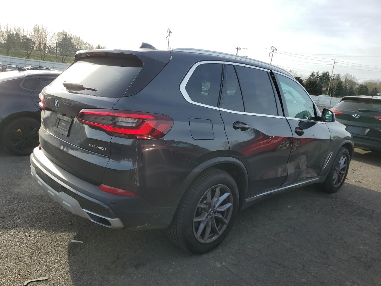 2022 BMW X5 XDRIVE4 - Фото 3