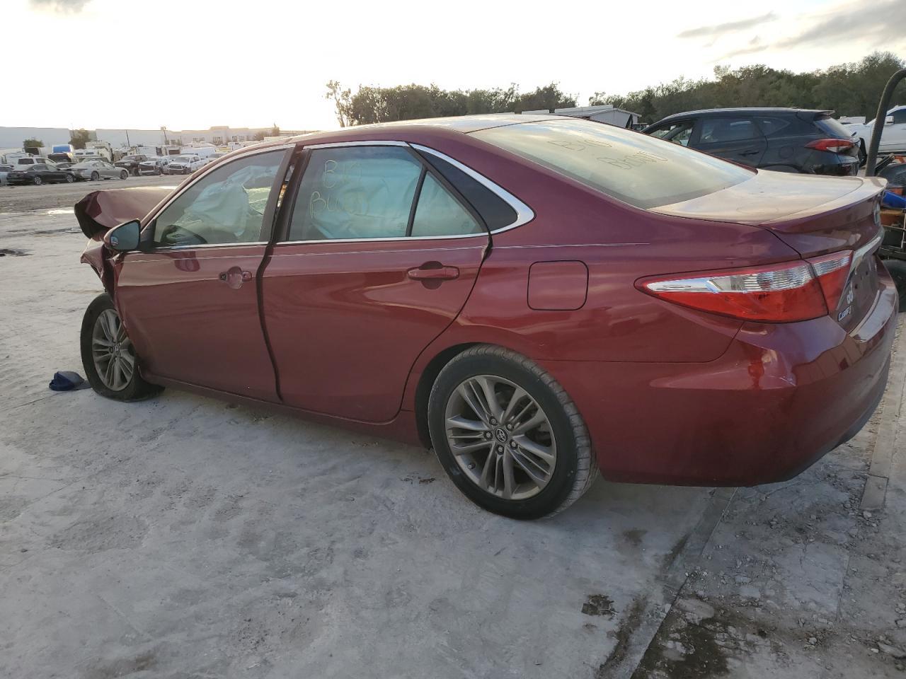 2017 TOYOTA CAMRY LE - Фото 2