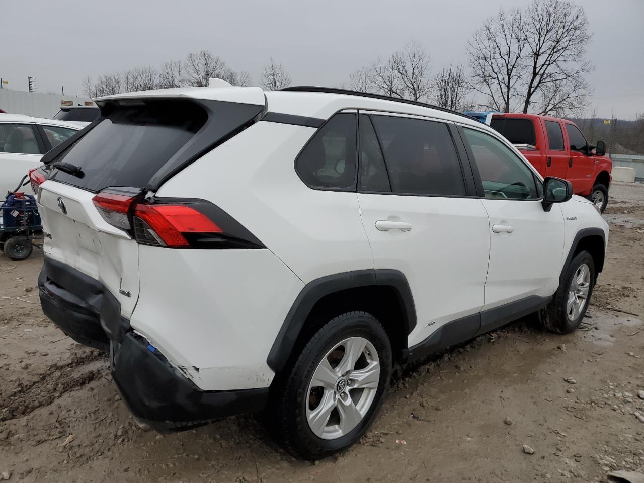 2021 TOYOTA RAV4 LE - Image 3