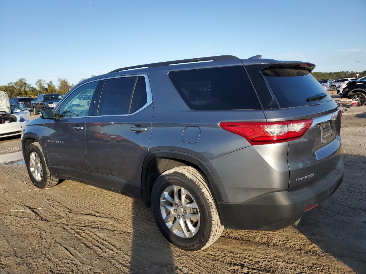 2021 CHEVROLET TRAVERSE L - Image 2