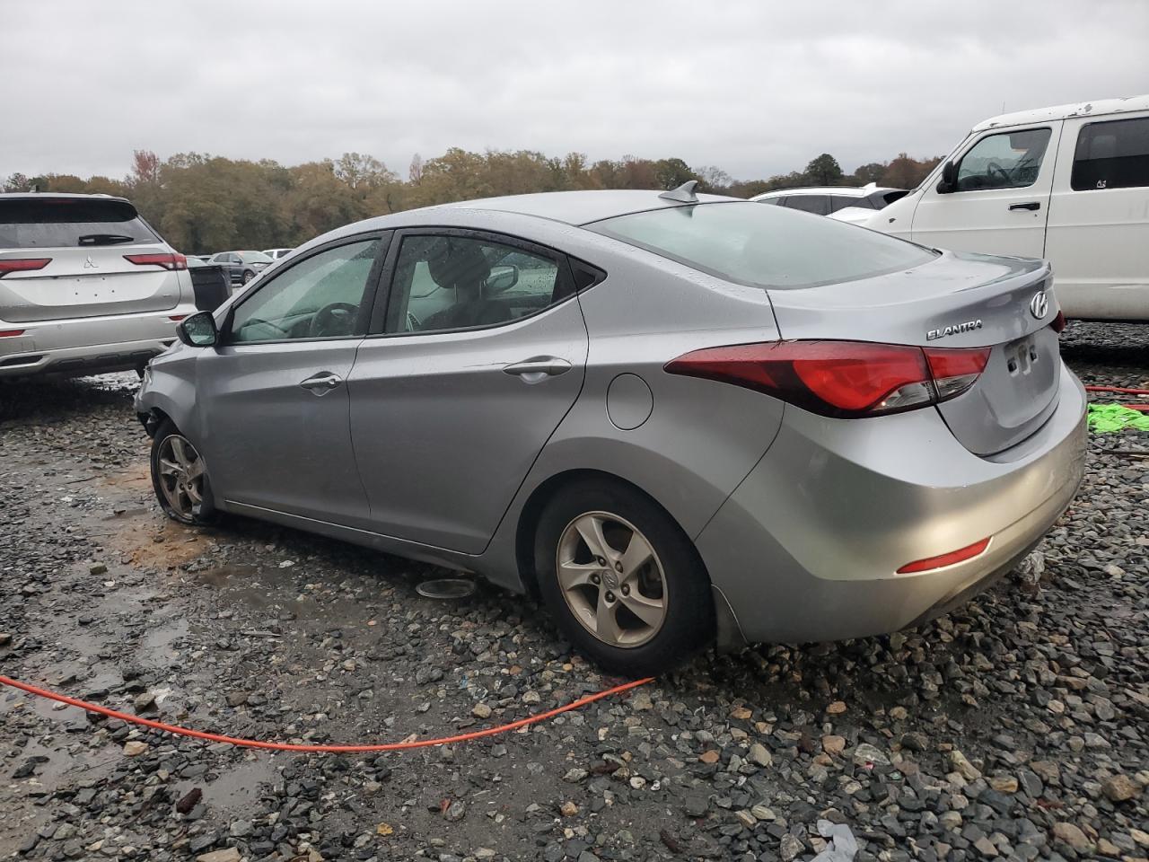 2015 HYUNDAI ELANTRA SE - Фото 2