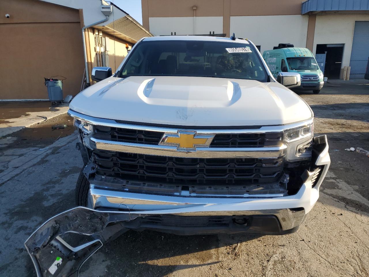 2024 CHEVROLET SILVERADO - Фото 5