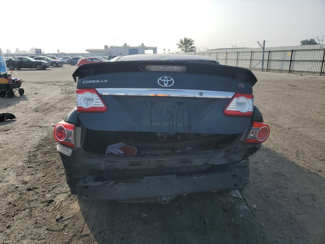 2013 TOYOTA COROLLA BA - Фото 6