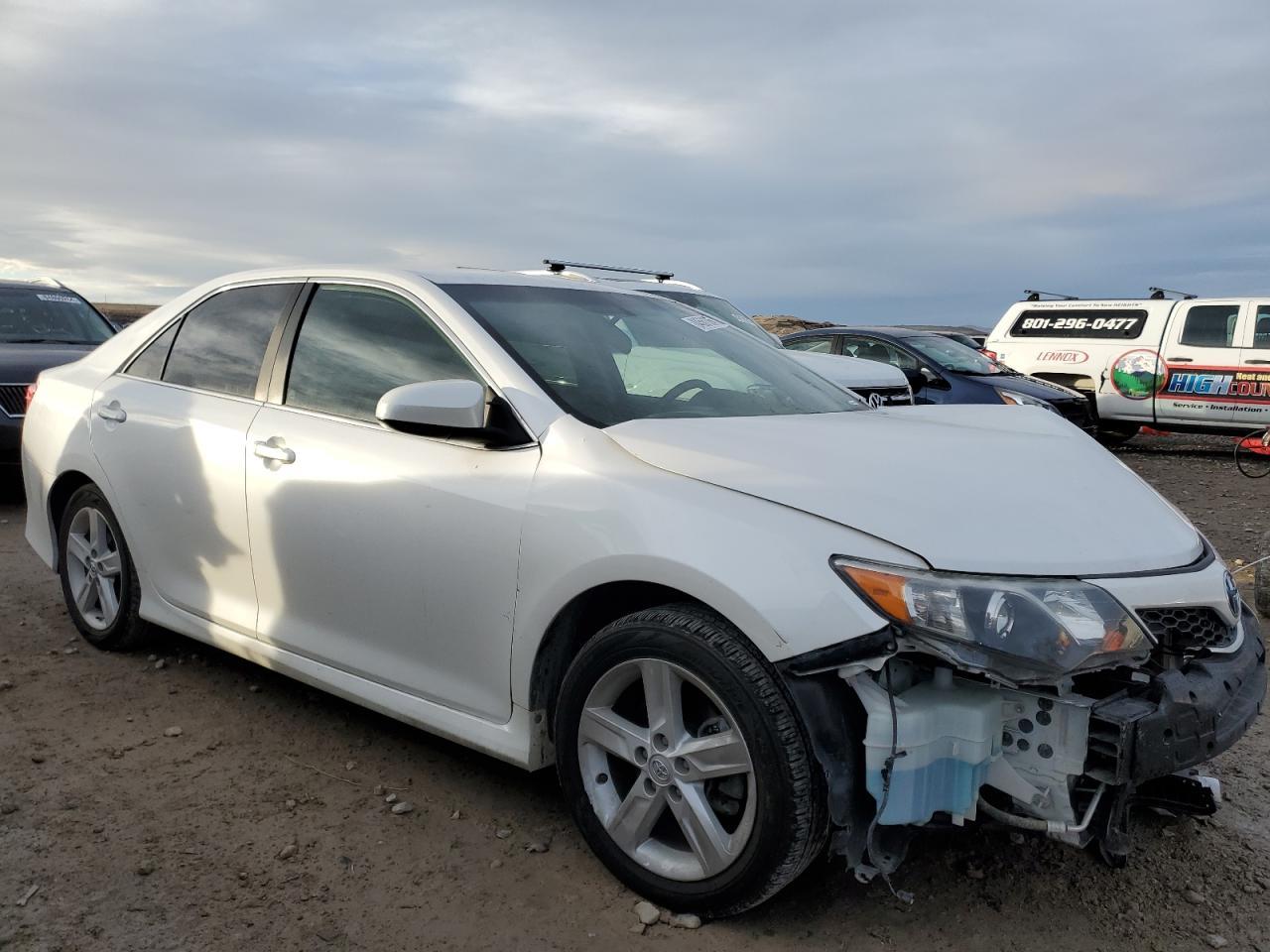 2014 TOYOTA CAMRY L - Image 4