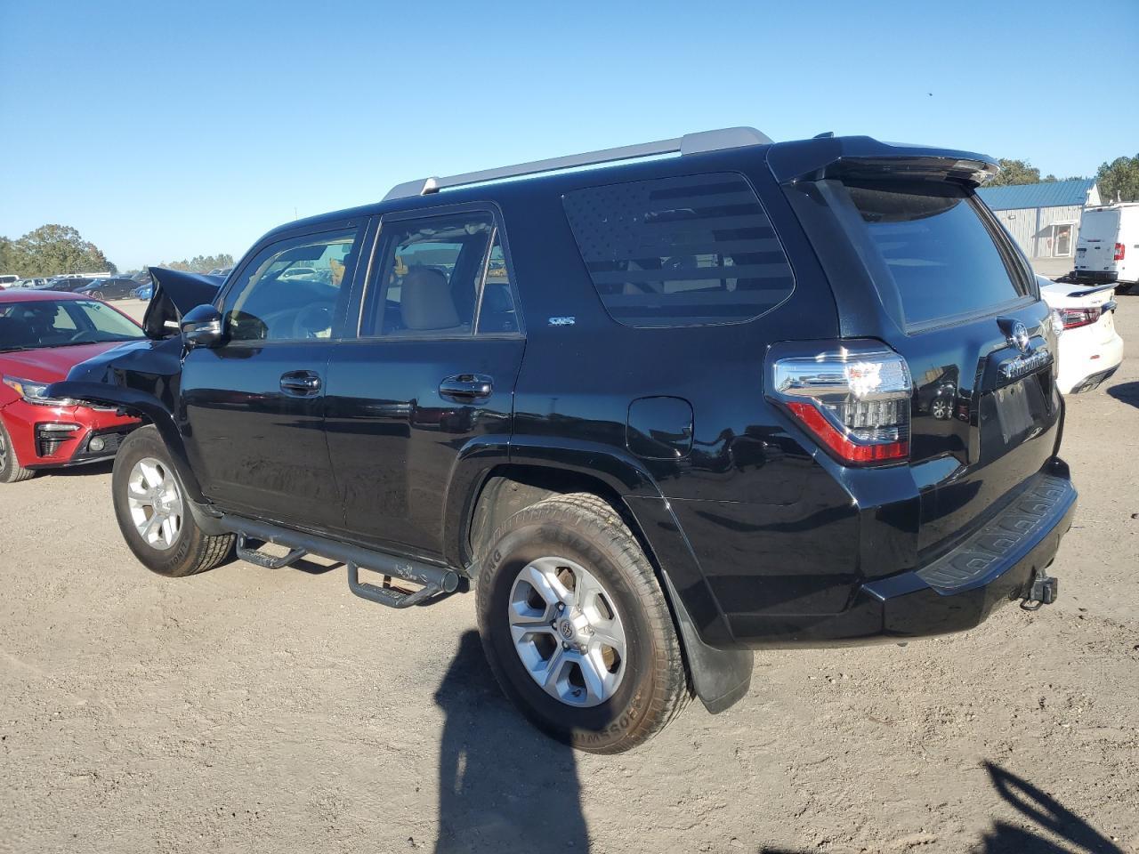 2018 TOYOTA 4RUNNER SR - Фото 2