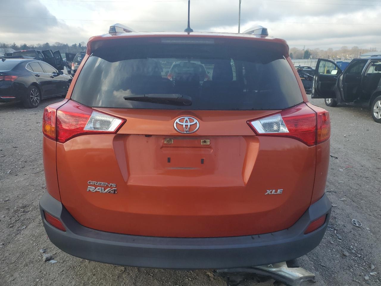 2015 TOYOTA RAV4 XLE - Image 6