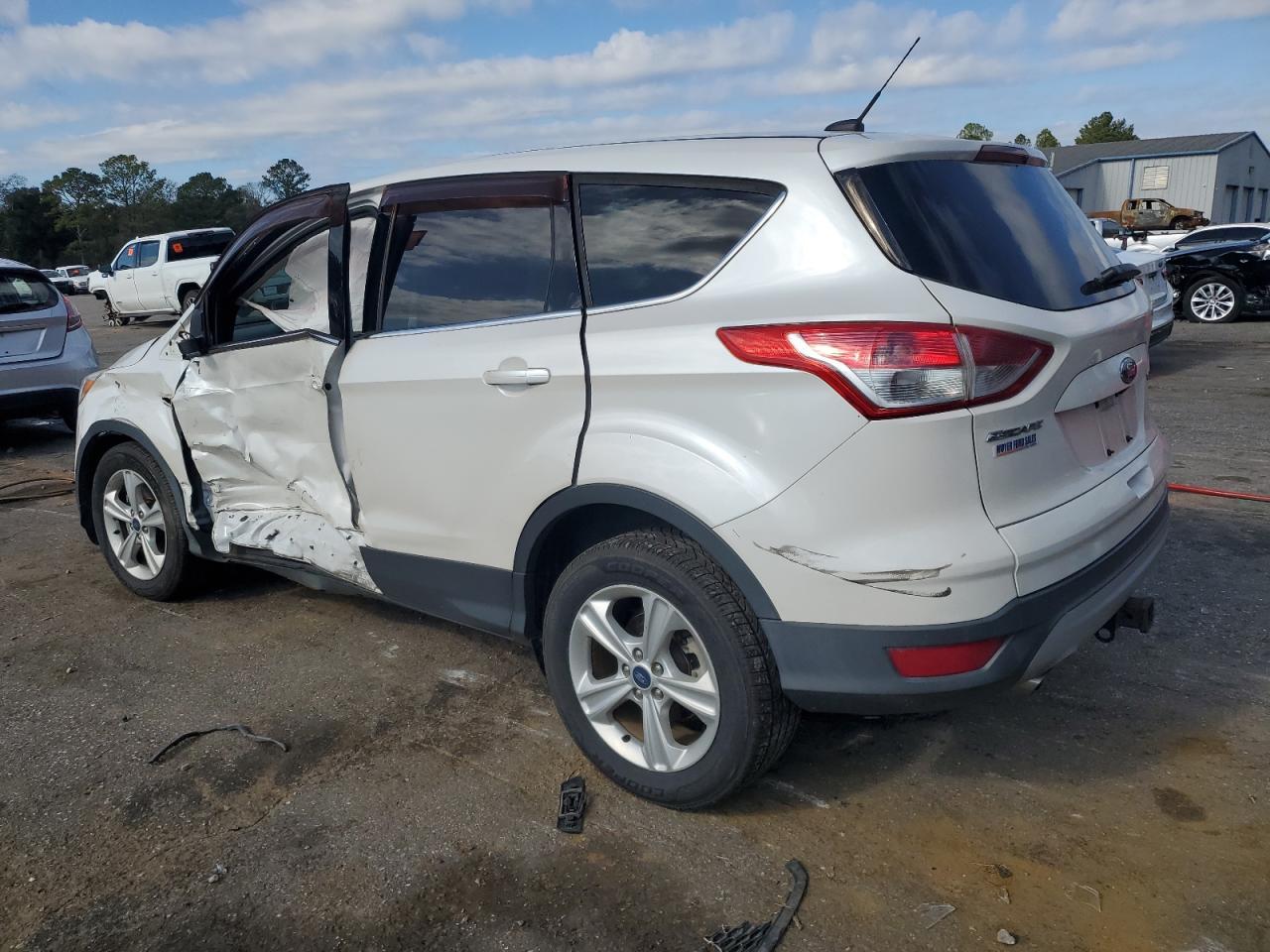 2014 FORD ESCAPE SE - Image 2