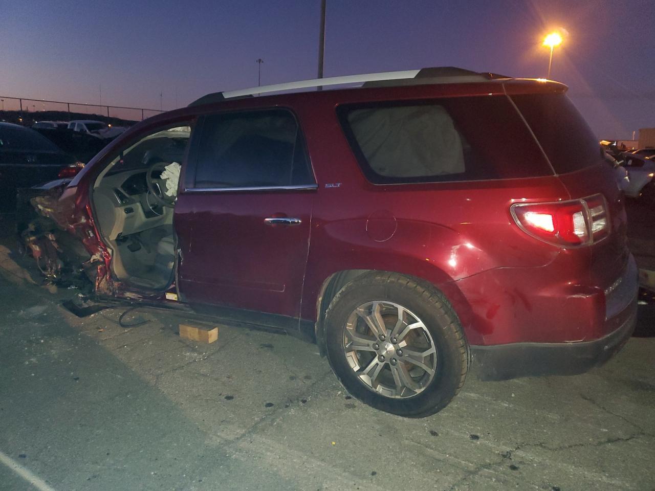 2016 GMC ACADIA SLT - Image 2