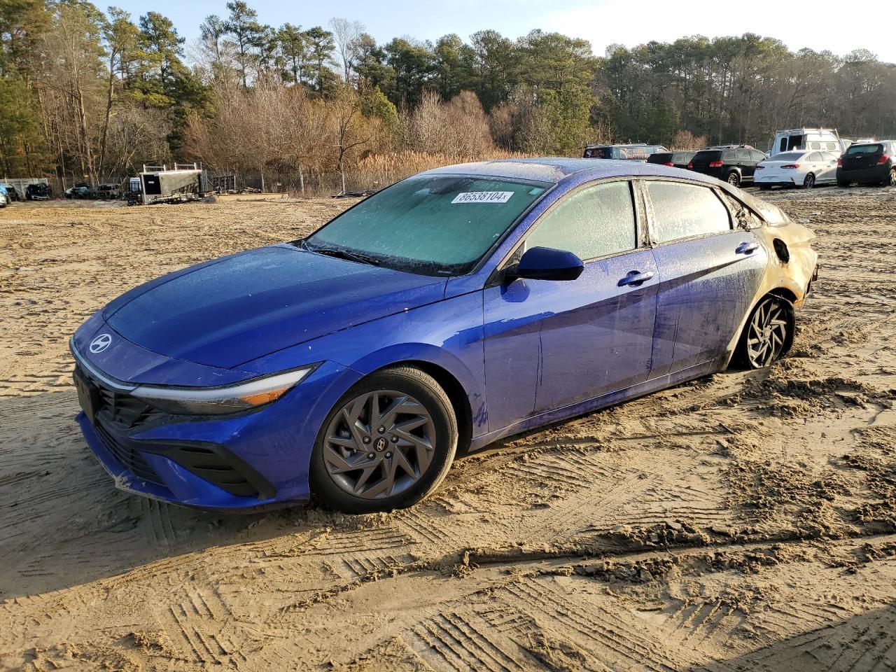 2024 HYUNDAI ELANTRA SE
