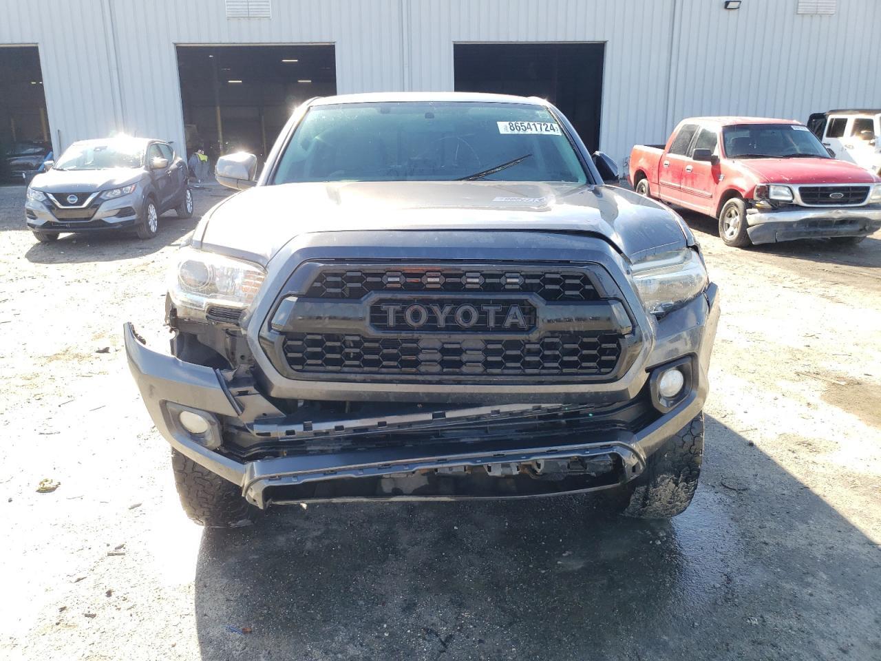 2017 TOYOTA TACOMA DOU - Фото 5
