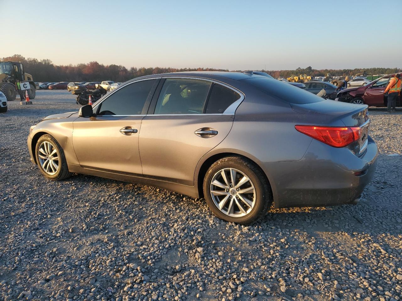 2016 INFINITI Q50 PREMIU - Фото 2