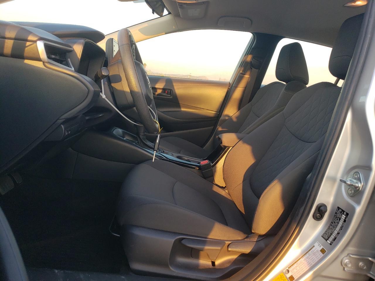 2022 TOYOTA COROLLA LE - Фото 7