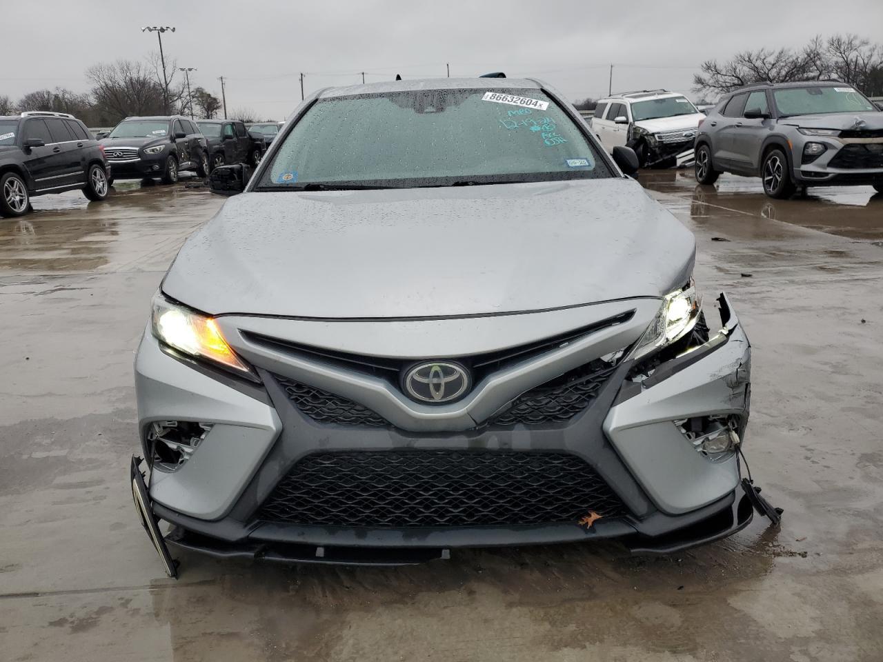 2020 TOYOTA CAMRY SE - Image 5