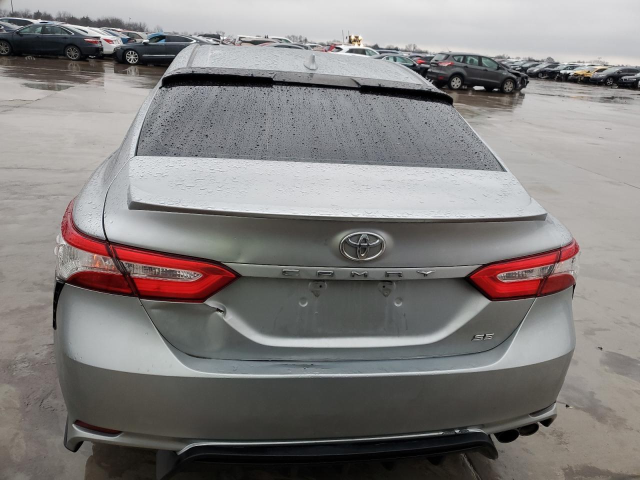 2020 TOYOTA CAMRY SE - Image 6
