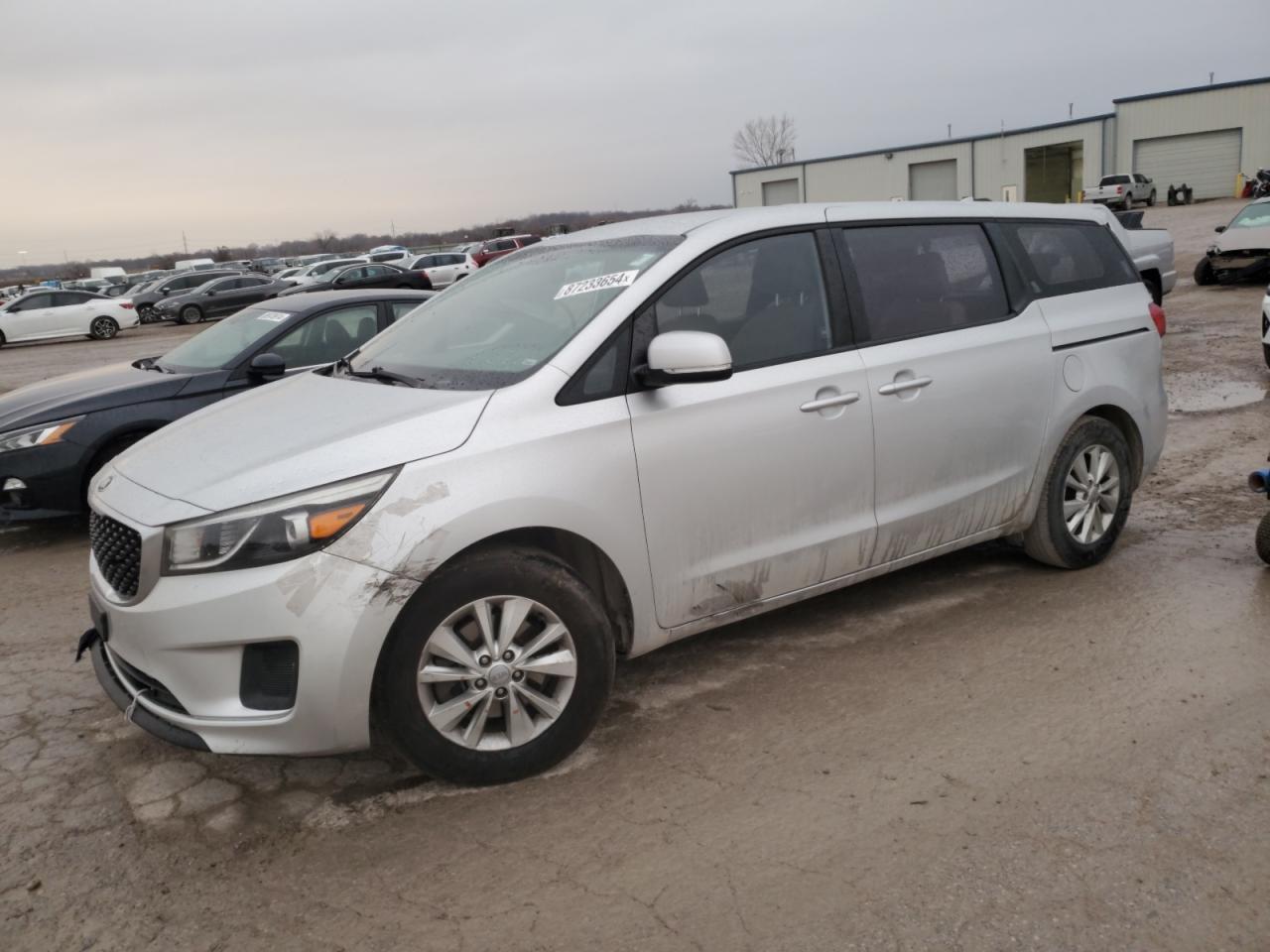 2016 KIA SEDONA L car image