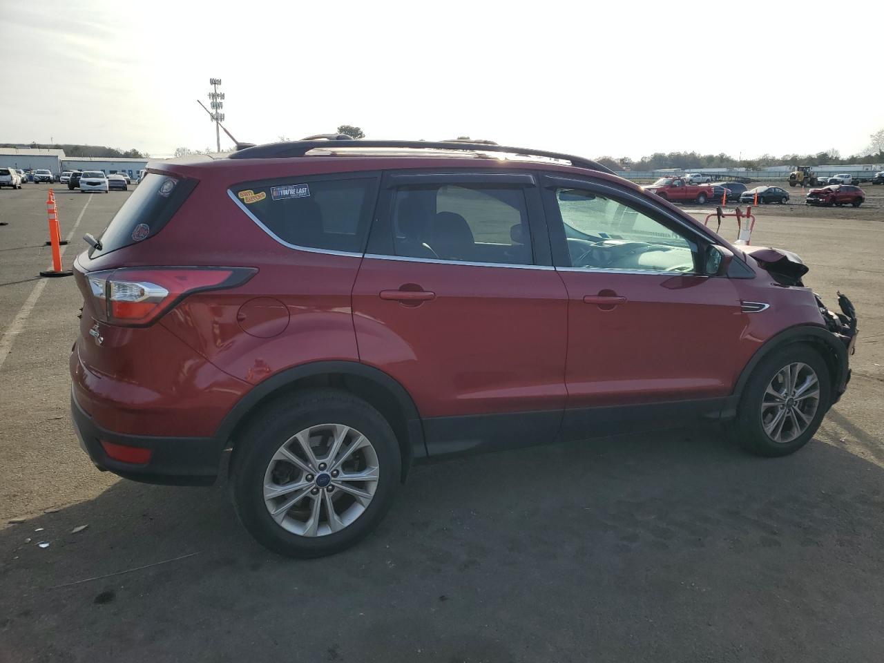 2017 FORD ESCAPE SE - Фото 3
