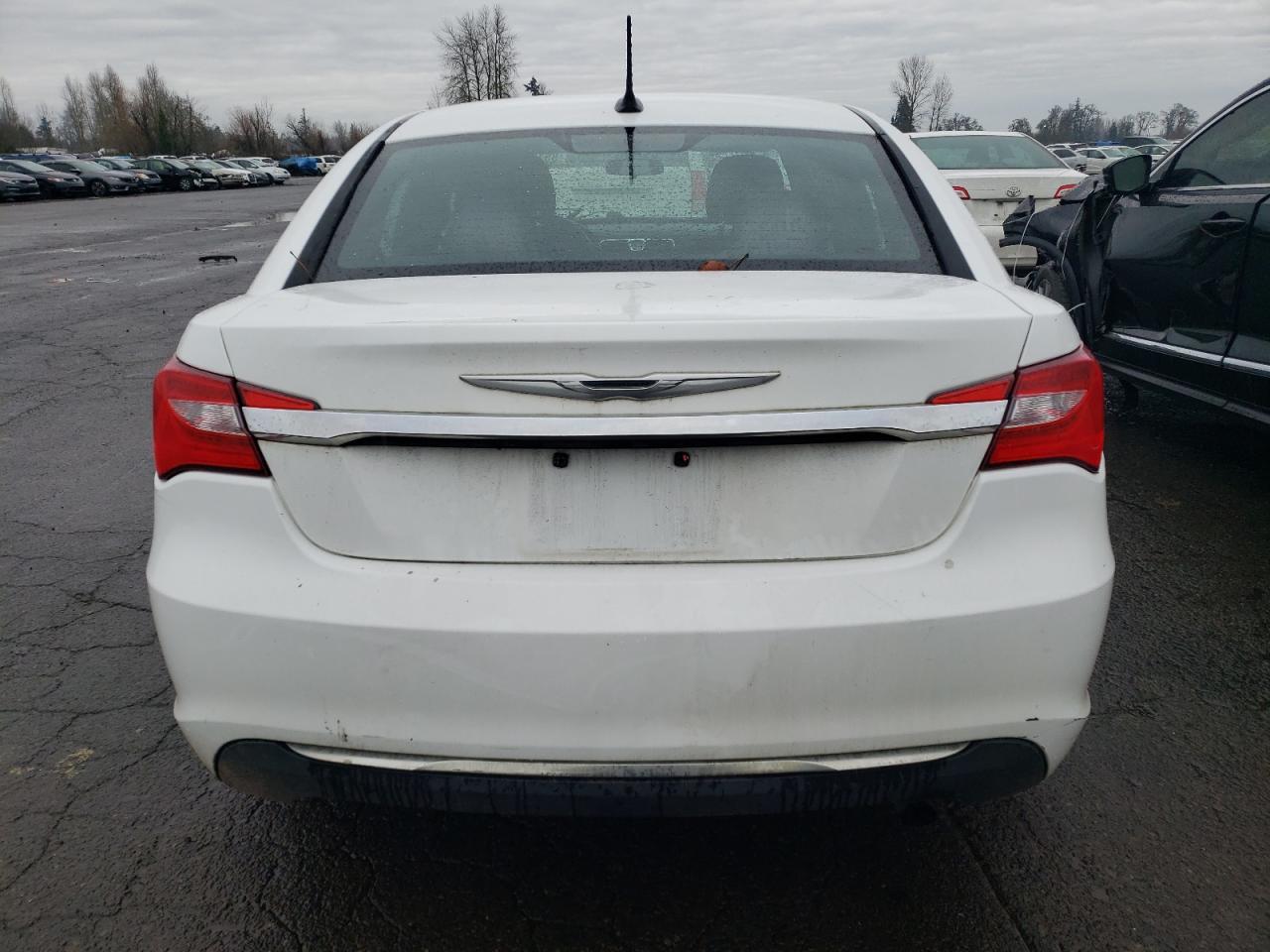 2013 CHRYSLER 200 LX - Фото 6
