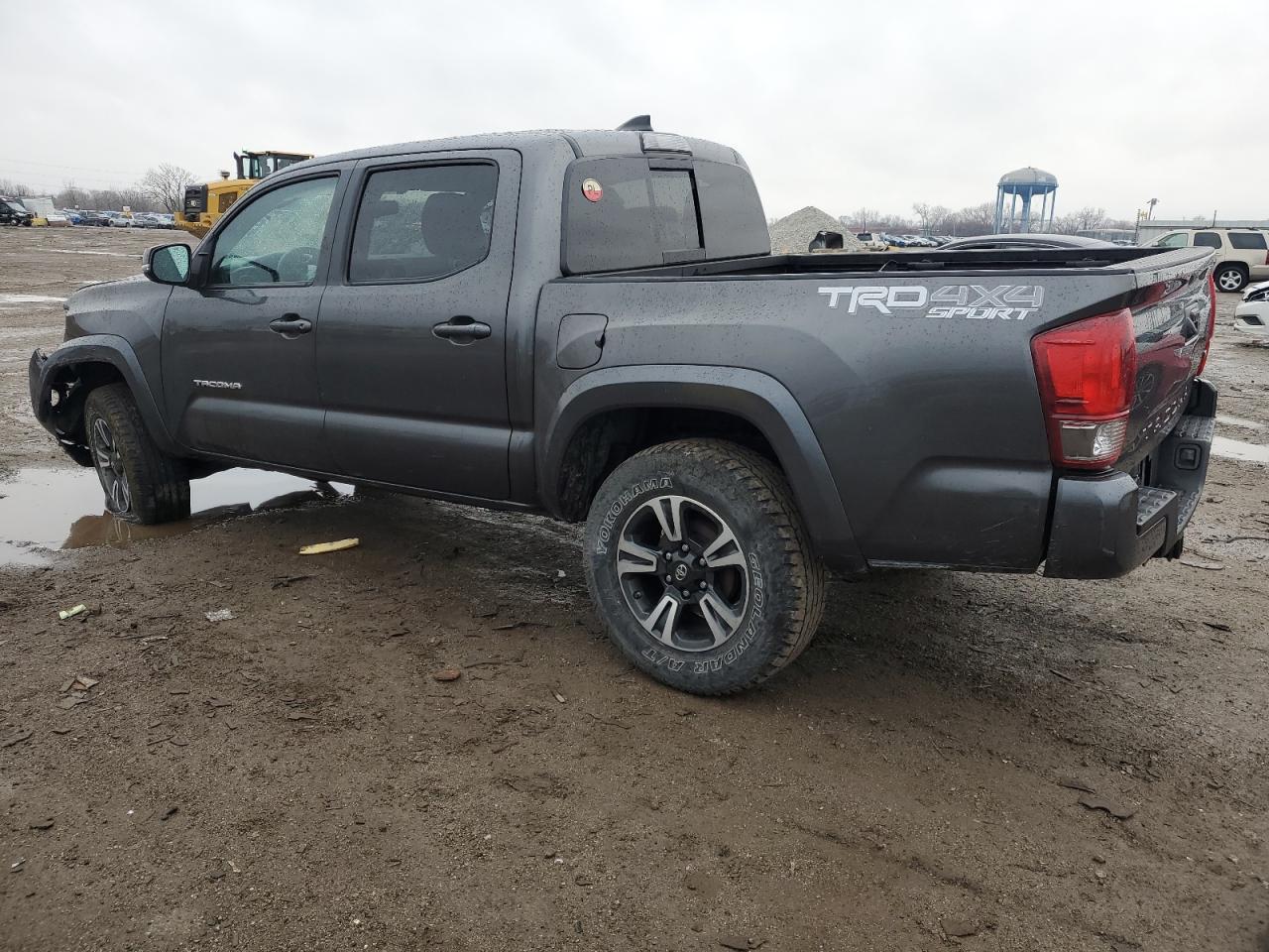 2017 TOYOTA TACOMA DOU - Фото 2