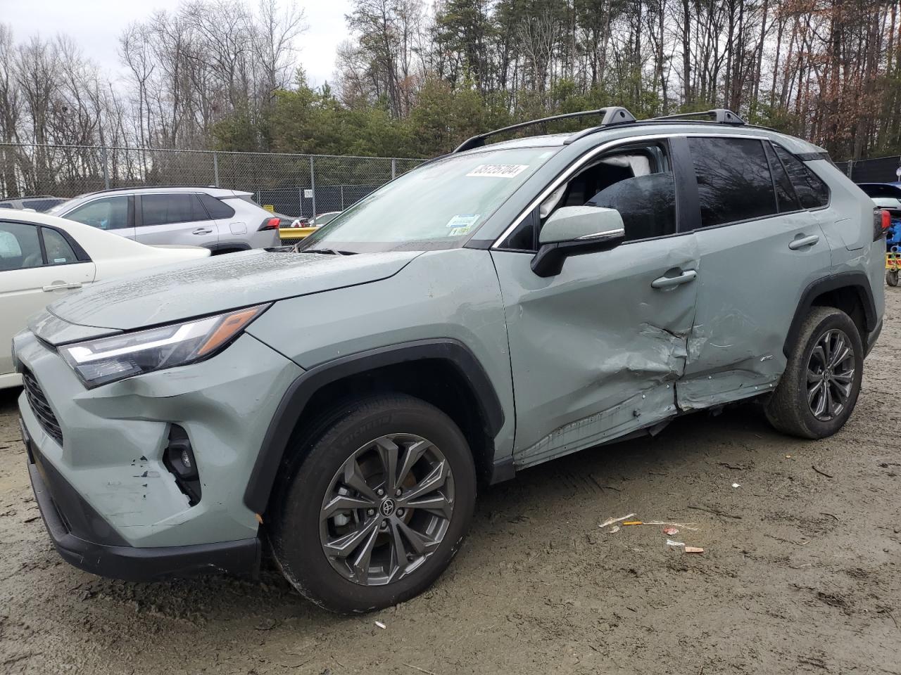 2022 TOYOTA RAV4 XLE P