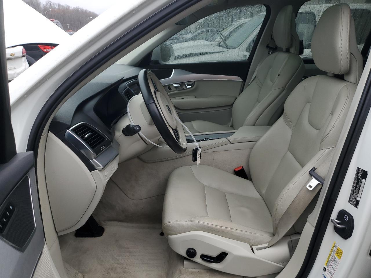 2016 VOLVO XC90 T6 - Image 7