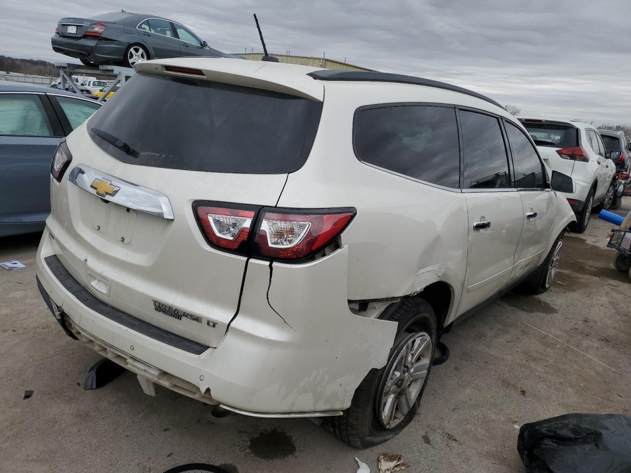 2014 CHEVROLET TRAVERSE L - Image 3