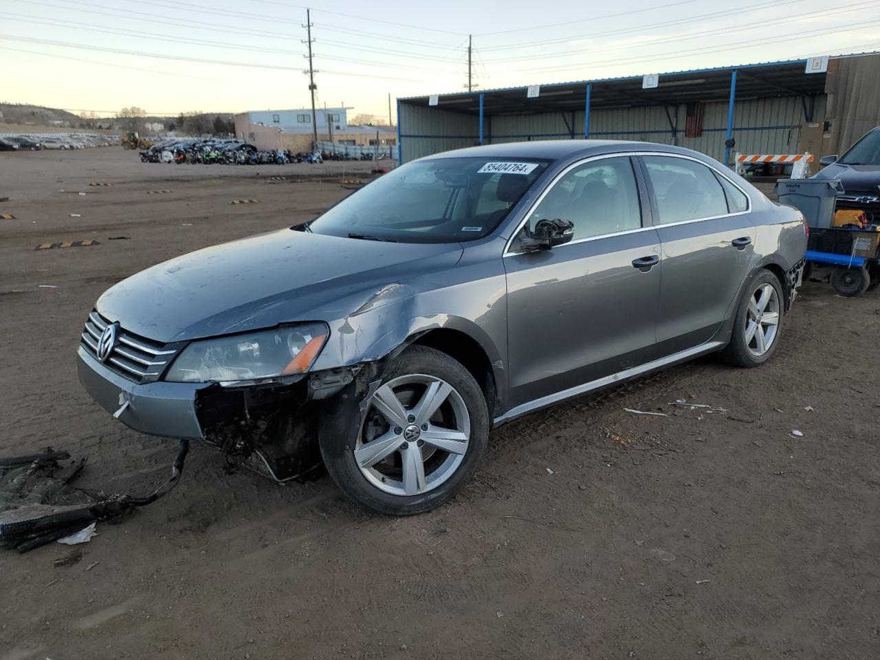 2013 VOLKSWAGEN PASSAT SE