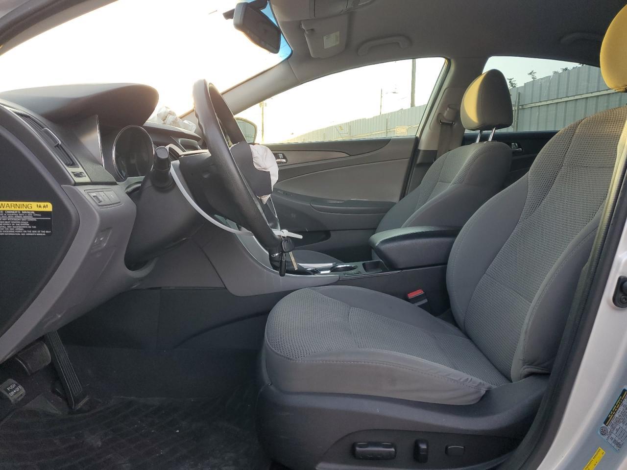 2013 HYUNDAI SONATA GLS - Image 7