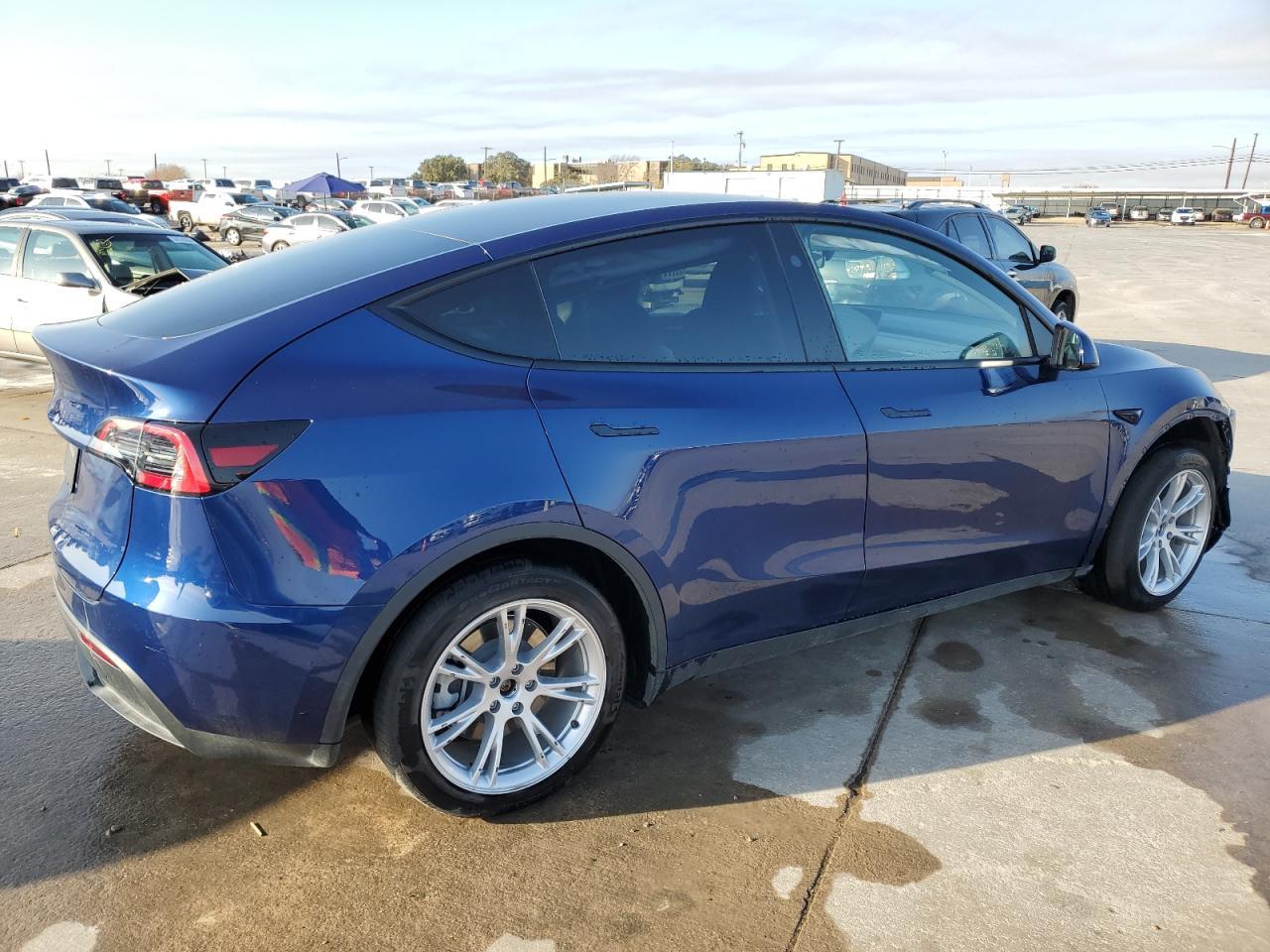 2024 TESLA MODEL Y - Image 3