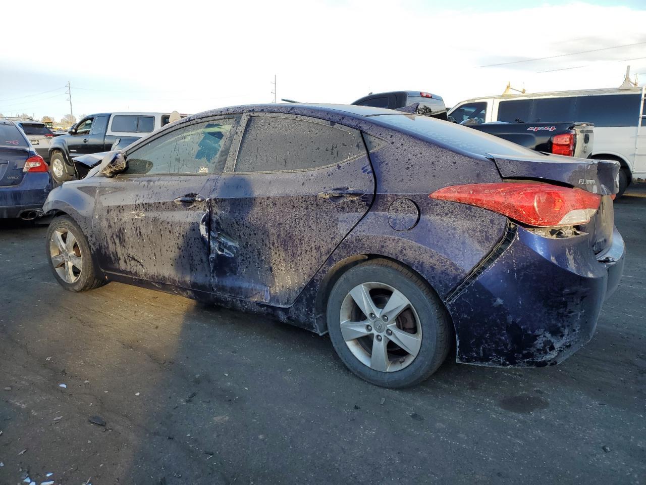 2013 HYUNDAI ELANTRA GL - Image 2