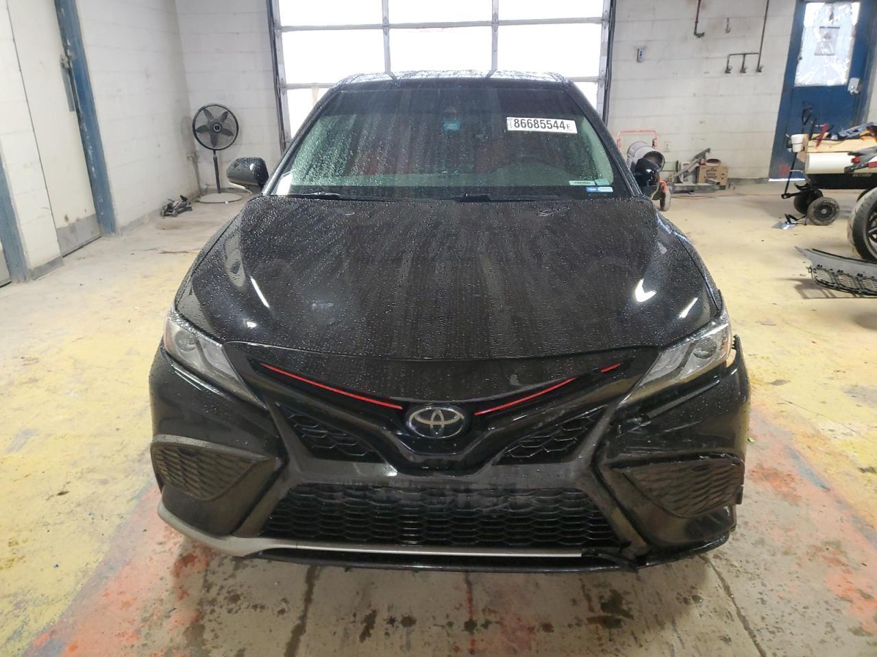 2022 TOYOTA CAMRY XSE - Фото 5